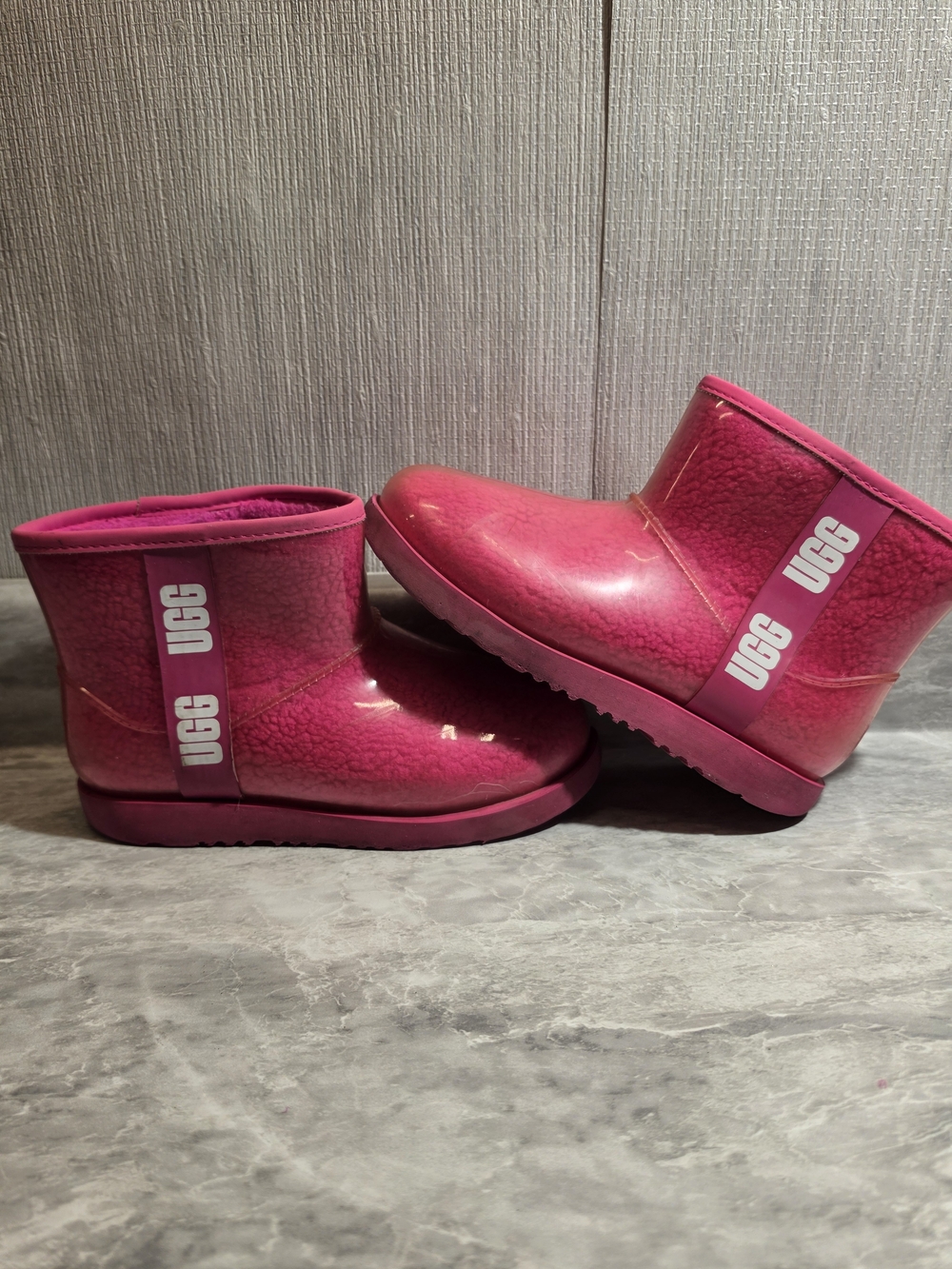 UGG Pink Womens Short Ankle Boots - S54